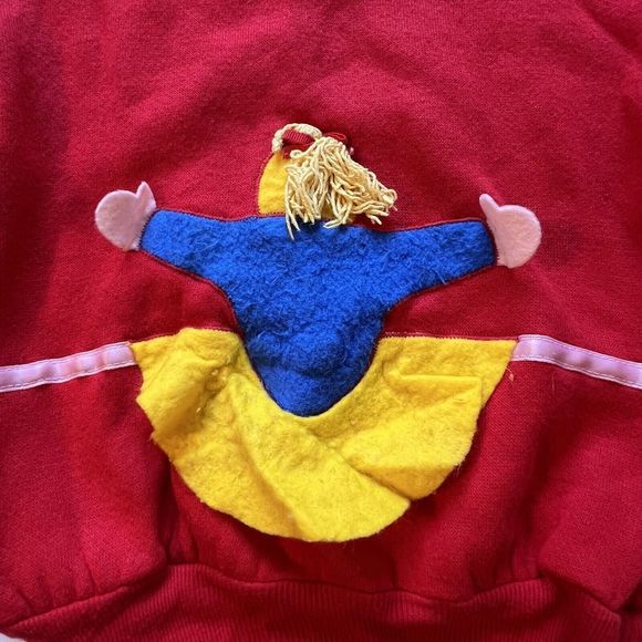 Vintage Saks Fifth Avenue Red Cotton Pullover Crewneck Sweatshirt Kids Dancer - Picture 3 of 10